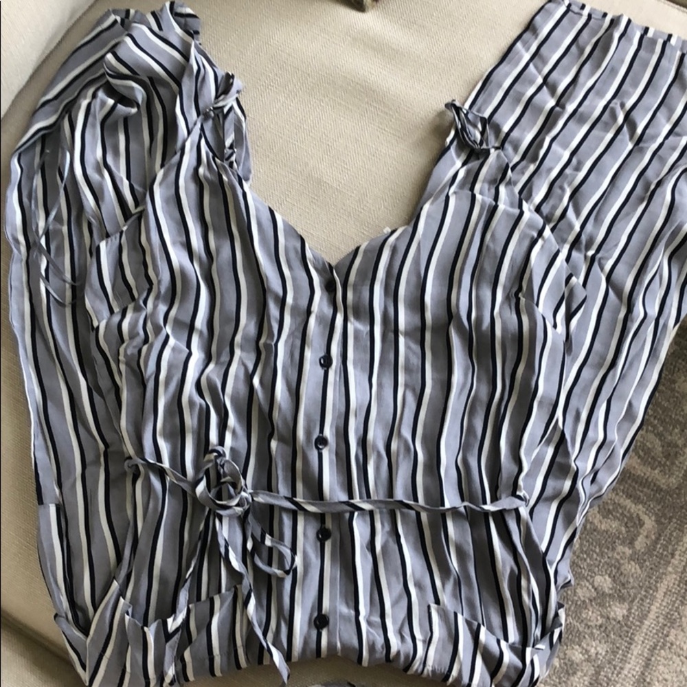 Jumpsuit - Picture 3 of 7